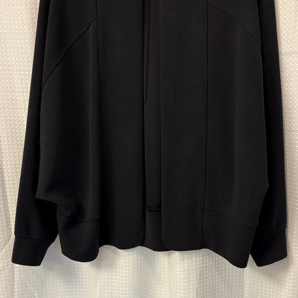 Lululemon Softstreme Drop Sleeve Wrap ~ 10 ~ Black